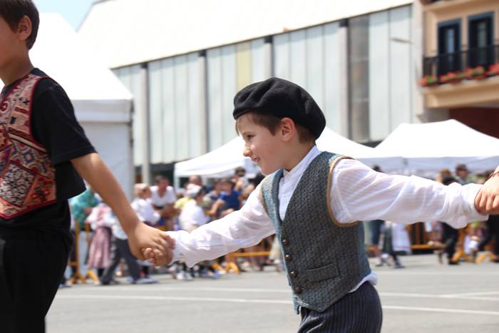 Dantzari txiki eguna Anoetan 28 1497181609342