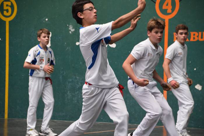 Atsedenik gabe pilotan 25 1495970806206