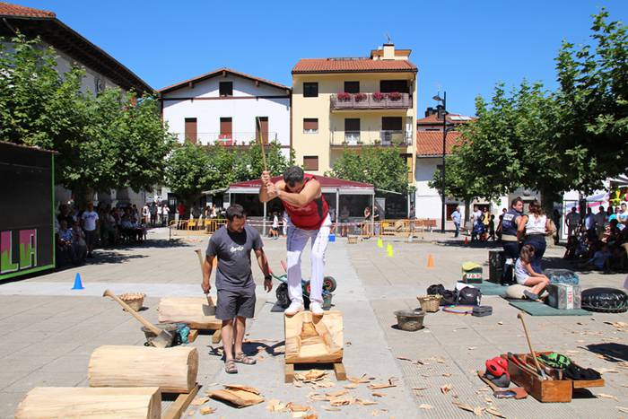 Eguna kirola eginez hasi dute Amezketan 34 1472039840542