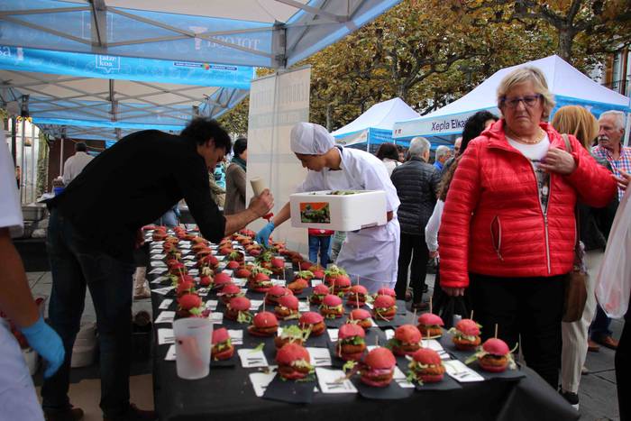 5.000 kilo txanpinoi saltsan 16 1571486537361