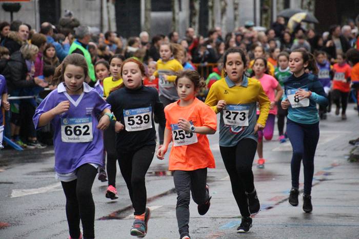 700 haur inguru XXXI. Ero Et 151 1516542775865