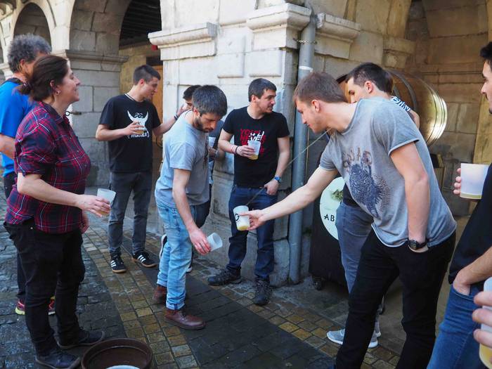 Elorriri gero arte, lagunart 14 1527361249350