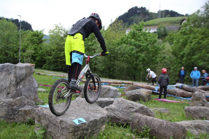 Oreka landuz, bi gurpilen ga 11 1525011651372