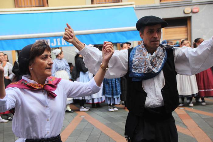 Udaberri Dantza Dezagun Tolo 91 1504963553439