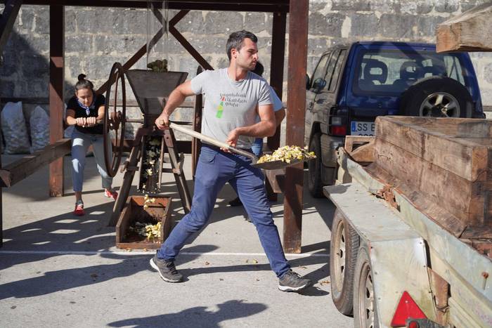 Sagar uzta festa jendetsua 24 1760790638400