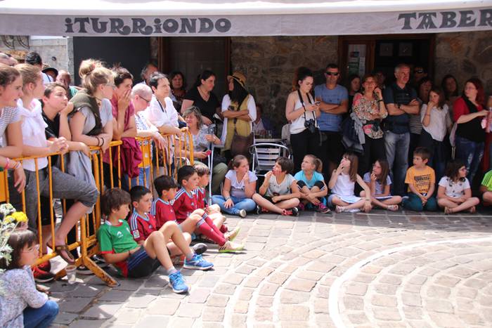 Muskerraren eguna Asteasun 64 1495373603146