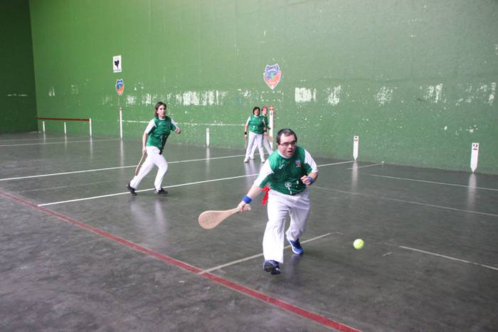 Behar Zana Emakumeen Pala Tx 7 1520711084862