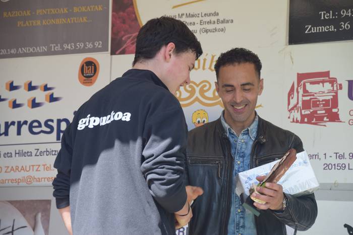 Hassan Ait Chaou eta Maitane 148 1489934409817