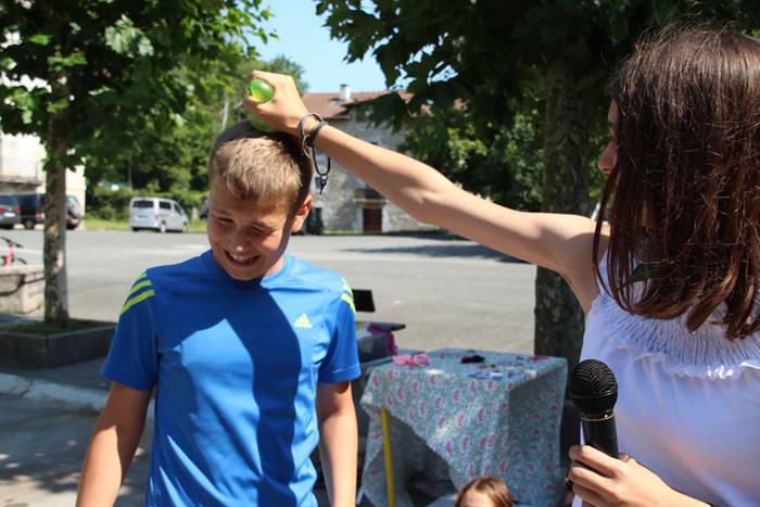 Festak hastearekin batera, j 11 1502727288456