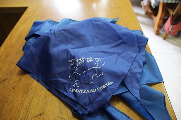 Zapiak jantzita hasi dituzte festak 3 1473349357111