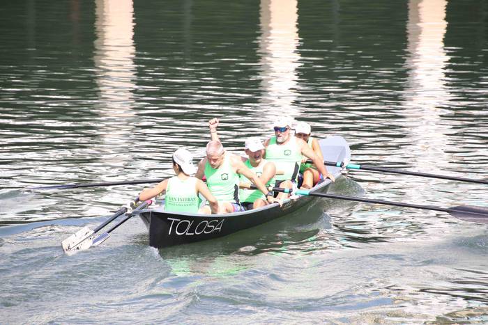 Arraunean, elkartasunez 188 1568480094357