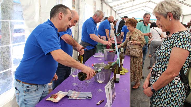 Ardo Zuriaren Azokaren osagarri, eta lehen aldiz, Itsaski Azoka