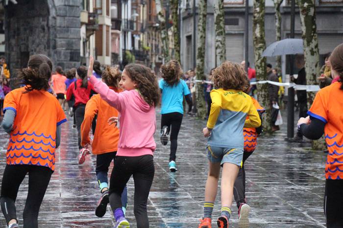 700 haur inguru XXXI. Ero Et 91 1516542395973