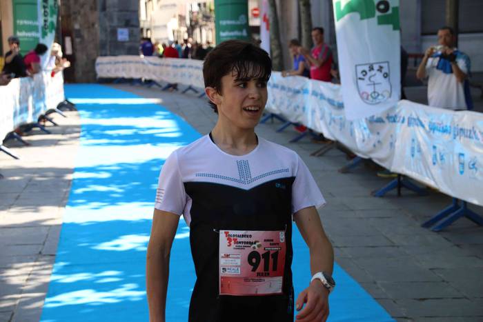 Helmuga, gazteen lasterketa  9 1560693939029