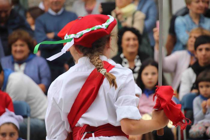 Dantzak, txistuak eta trikit 97 1565549128998