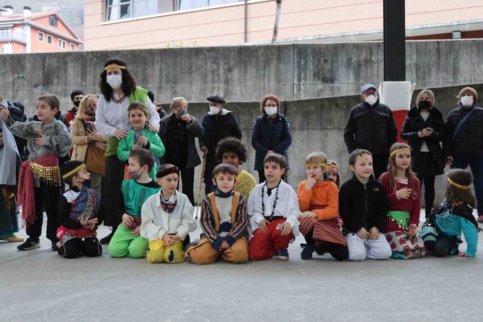 Inauteriak 22, eskolak 41 1645963566481