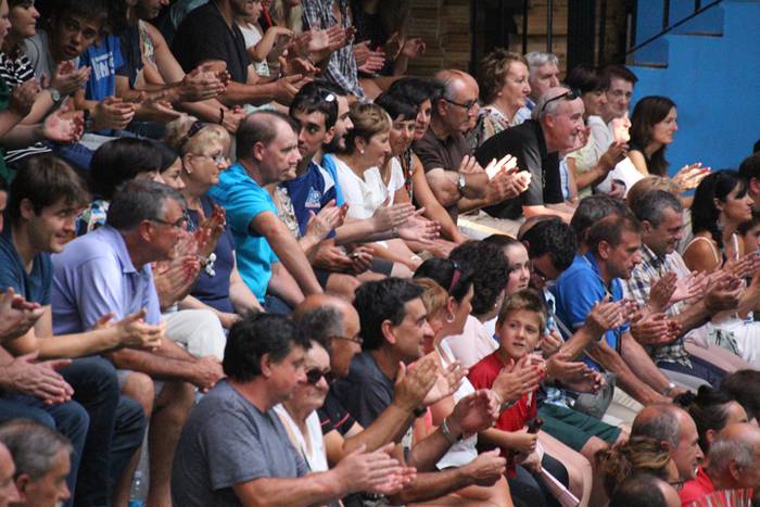 Herriko semea bultzatzen 11 1472060711246