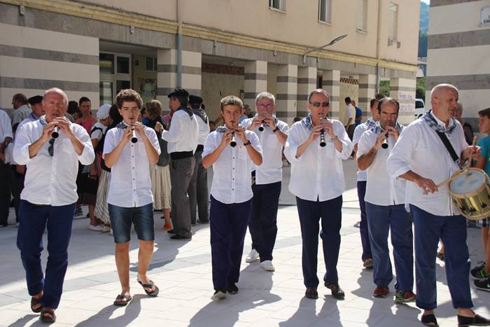 Antzezten ere fin ibili dira 24 1472209519601