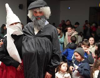 Olentzero eta Mari Domingi Amezketara iritsi dira