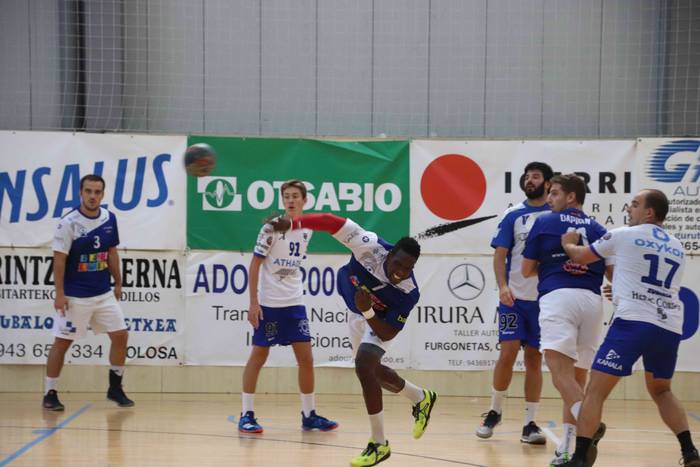 Tolosa CF eskubaloia prest d 47 1535892558299