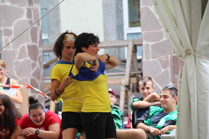 Lotsak ez du lekurik salontz 6 1565373537965