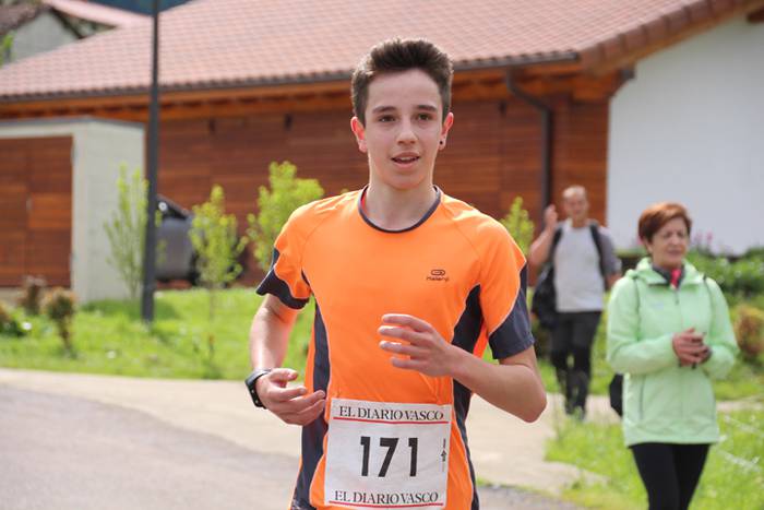 Aitziber Ibarbia eta Julen L 80 1525009332719