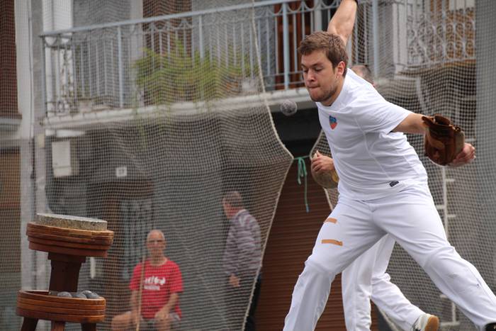 Behar Zana 70. urteurrena errebotea 31 1465127730256