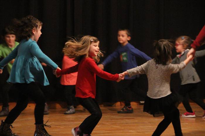 Sutarri haurren dantza taile 10 1521831082839