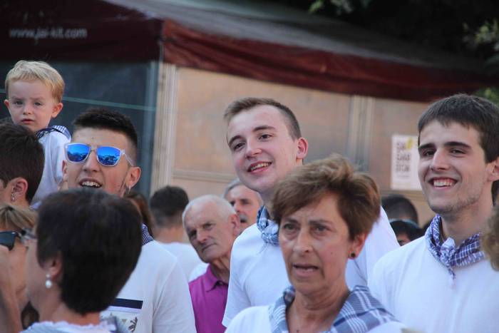 Bero sargoria, sagardoz bust 55 1532982209486