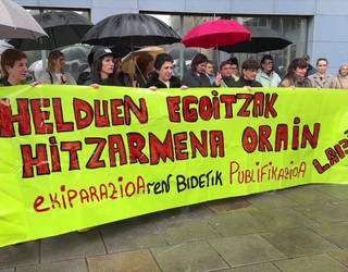 Helduen egoitzetako langileak borrokan