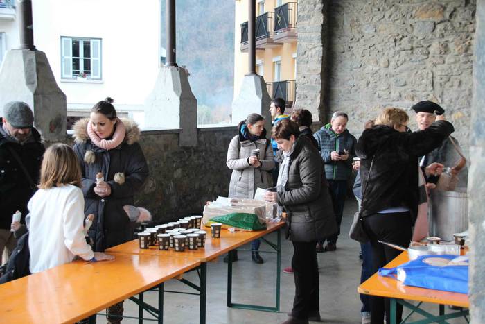 Errege magoak heldu dira esk 146 1546718741623