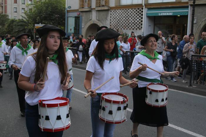 Irurako odol emaileek bota dute txupinazoa 12 1474654421734