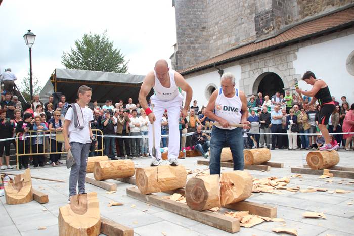 Abaltzisketa San Joan festak aizkora 7 1466947528110