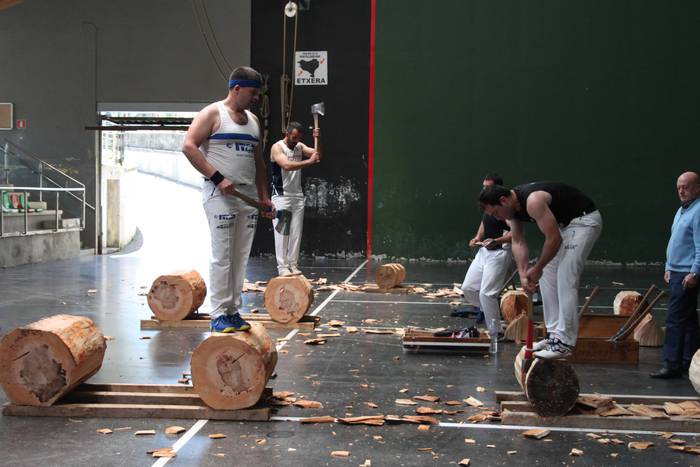 Pilotariei eta aizkolariei b 19 1557927129216