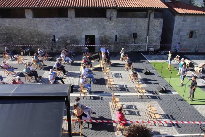 Bertso saioa antolatu dute L 3 1596476555866