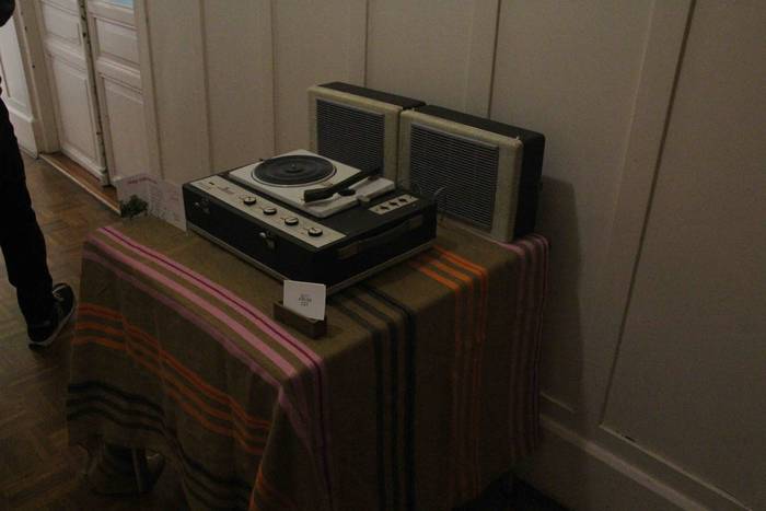 Kasinoan, disko eta liburu a 16 1567859718151