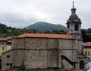 San Bartolome plazako eliza aterpe klimatiko gisa zabalik egongo da uztailaren 6tik 12ra