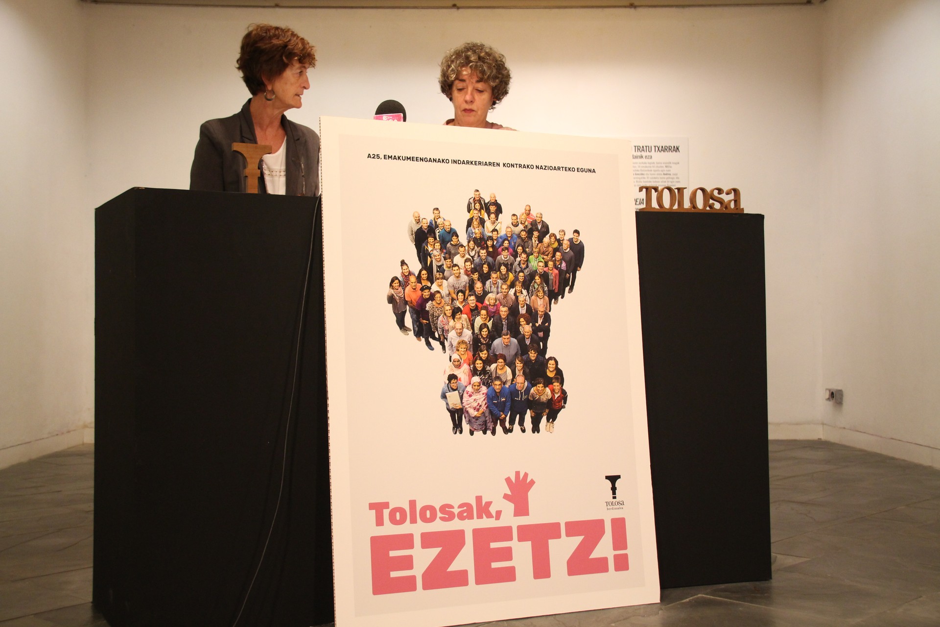 Esku bat, eskuak geldiarazteko