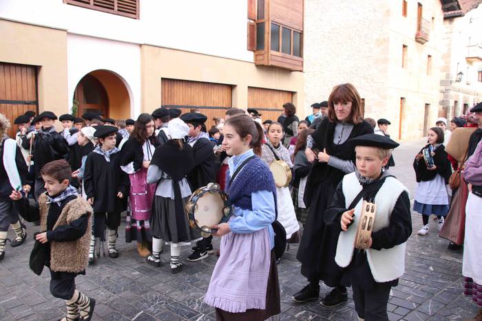 Gabon gaua 2018 Asteasu 134 1545654515641