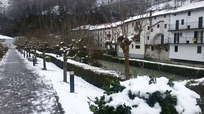 Elkartasun uholdea, elurtea  11 1515429976050