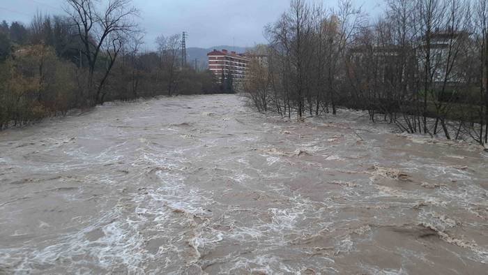 Urak eta lurrak gain hartu d 15 1639129522075