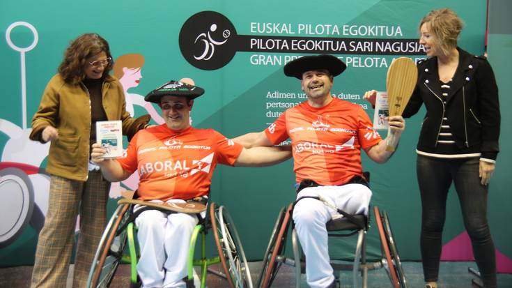 Aingeru Senperenak txapela jantzi du