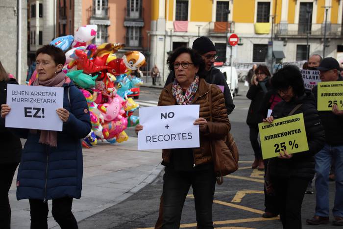 TOPA inauterietan manifestaz 4 1645792120053
