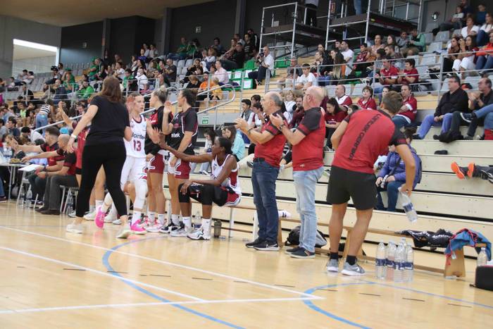 Emakumezkoen saskibaloiko Eu 13 1664214563179