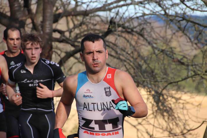 Alexander Ordeñana eta Zuriñ 28 1543079277671