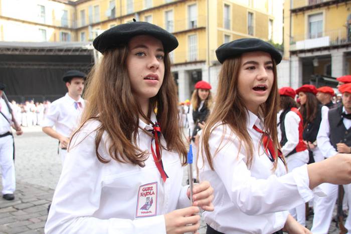 Lizarrez apaindutako kaleeta 85 1498311646677