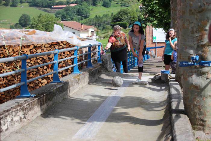 Bolo eta toka txapelketekin  9 1561204020775