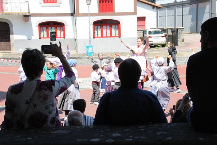 Bidania-Goiatz dantzariak er 22 1528102641305