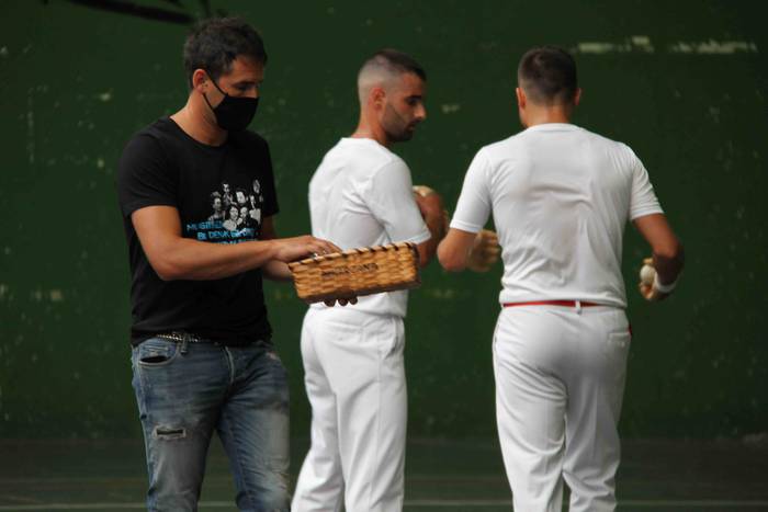 Elola-Etxeberria bikotearent 58 1594495152761