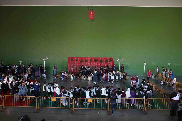 Gabon eguna Asteasun eta Adu 49 1577194436142